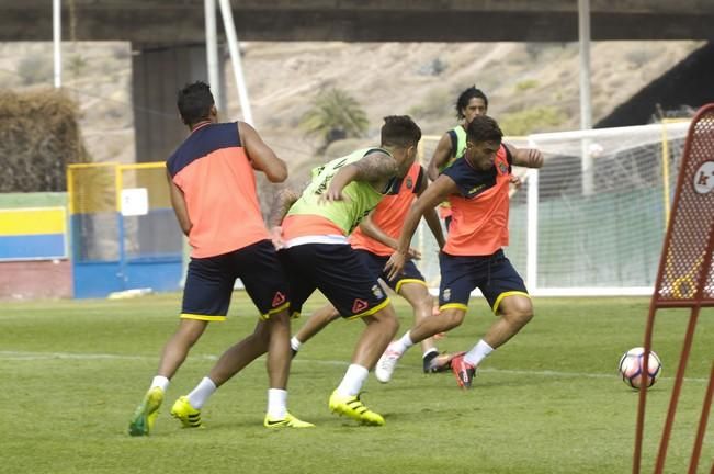 ENTRENAMIENTO DE LA UD LAS PALMAS Y ENTREVISTGA ...