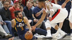 Ricky Rubio cuida del balón en un gran partido.