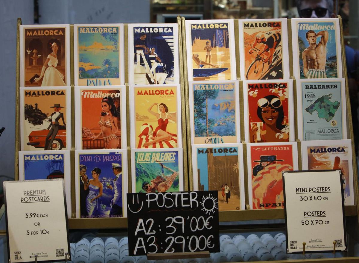 Eine Postkarte oder ein Poster als Mitbringsel aus Mallorca