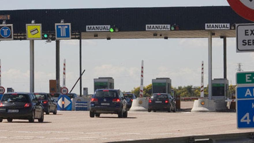 Las autopistas de peaje han reducido significativamente su nivel de tráfico.