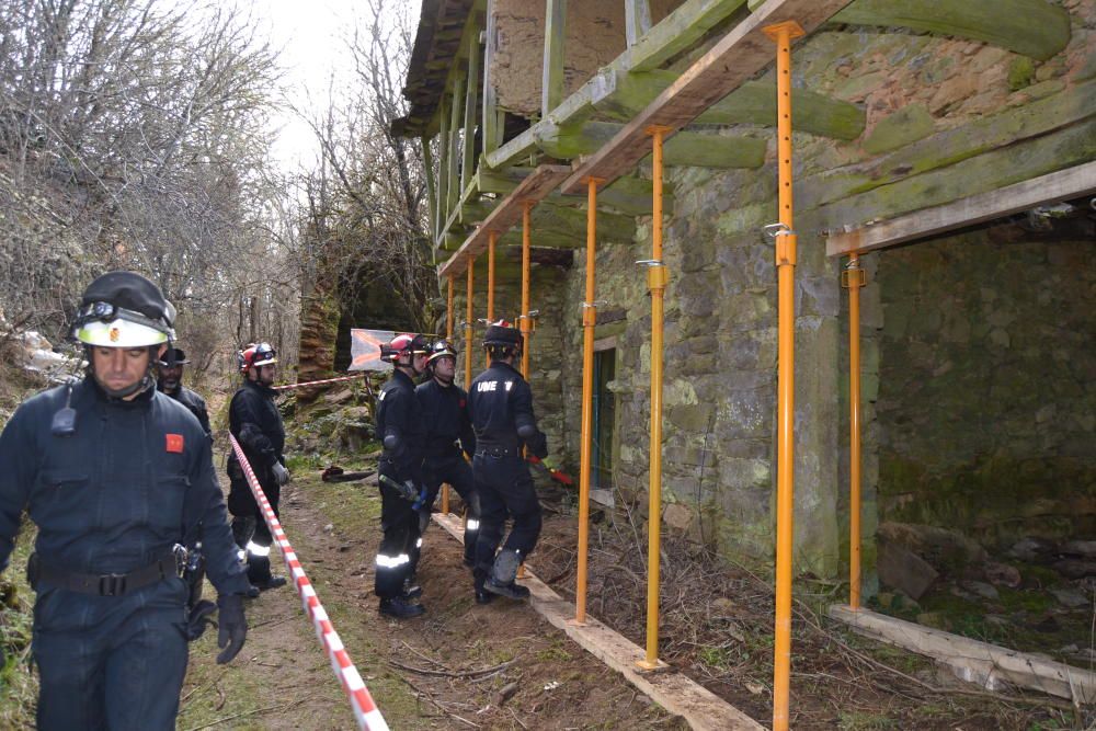 La UME realiza ejercicios de rescate de víctimas e