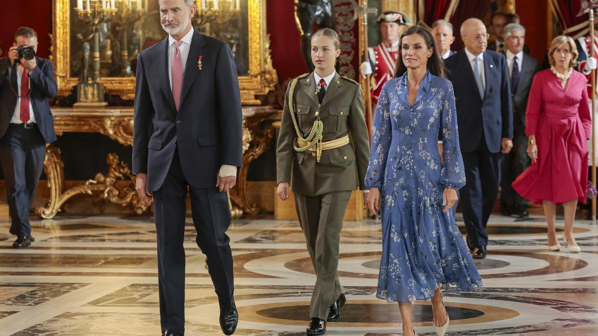 El vestido de Juan Vidal que la reina Letizia ha estrenado para el Día de la Hispanidad de 2023