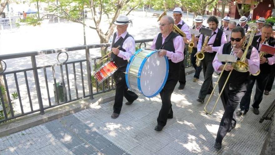 El barrio critica el &#039;olvido&#039; del Jardín de la Memoria