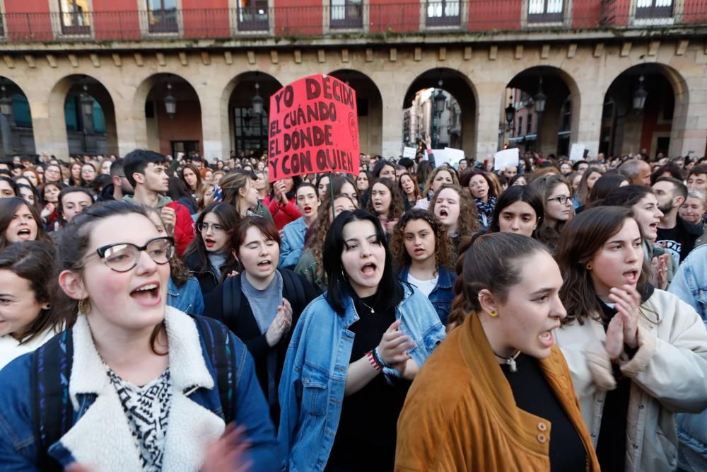 Manifestación por la condena a los integrantes de "La Manada" en Gijón.