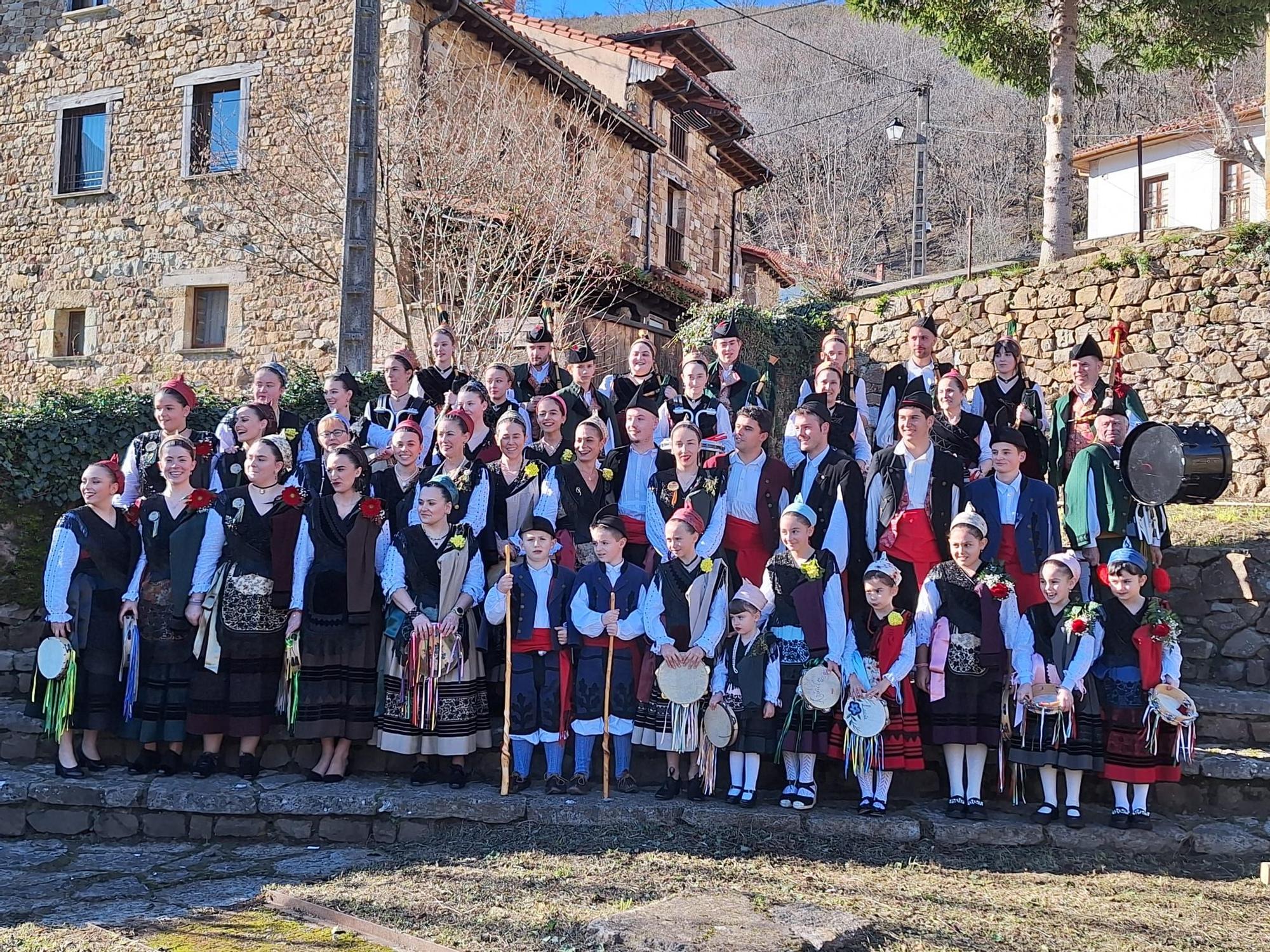 Fiesta de San Antón en Inguanzo (Cabrales)