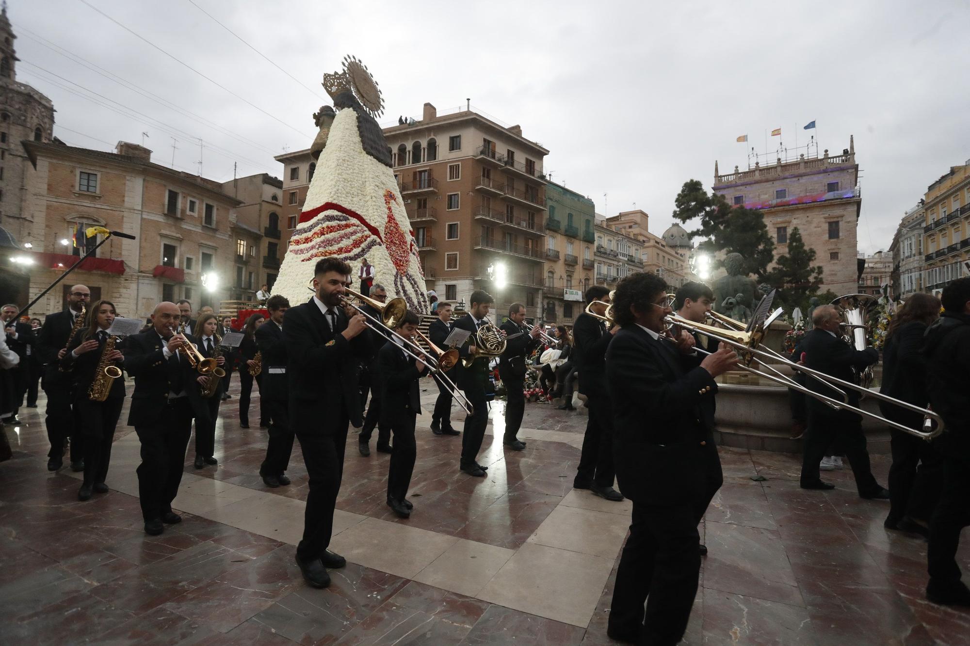 Búscate en el segundo día de ofrenda por la calle de la Paz (entre las 19:00 a las 20:00 horas)