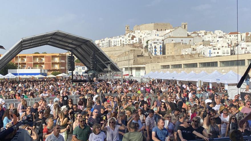 Peñíscola inicia un verano marcado por la música, el teatro y el cine de playa