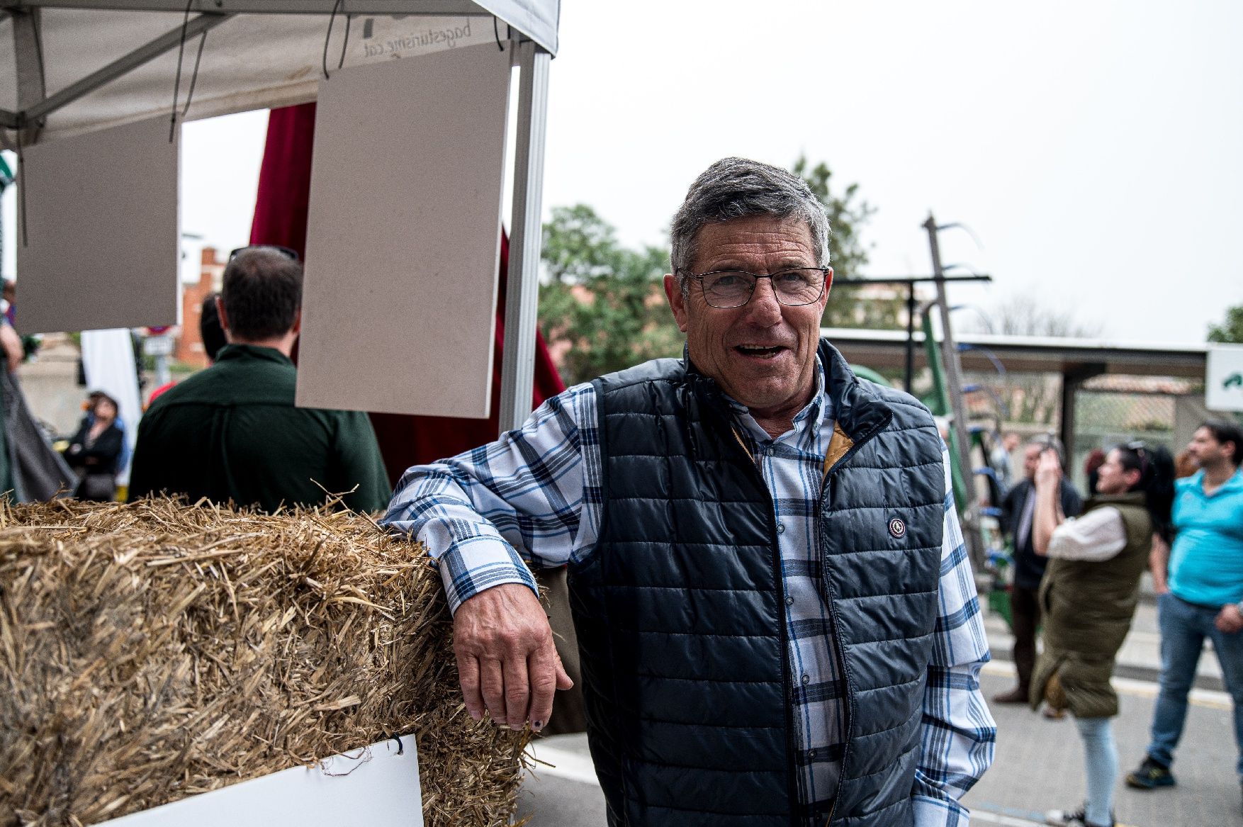 La 63e Fira d'Artés omple el poble de gent, cotxes i tractors