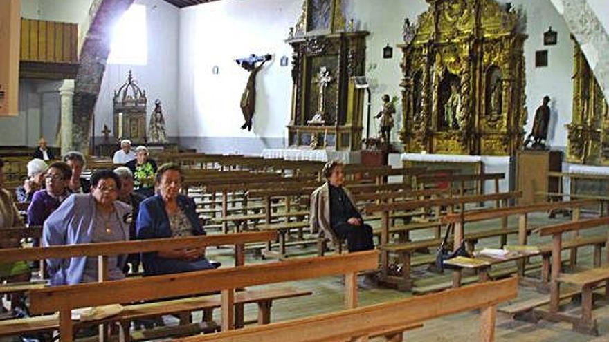 Interior de la iglesia de San Salvador de Morales de Toro.