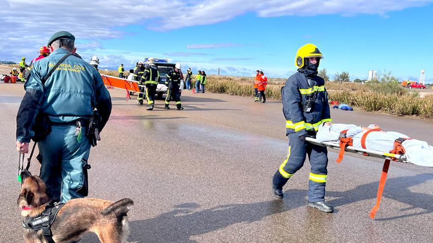 Vídeo | Simulacro en el Aeropuerto de Zaragoza ante una emergencia