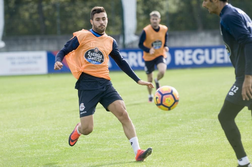 Toda la plantilla está a disposición de Gaizka Garitano, a excepción de Joselu, que, ya se ejercita en el readaptador. Florin Andone se retiró de la sesión antes que sus compañeros.