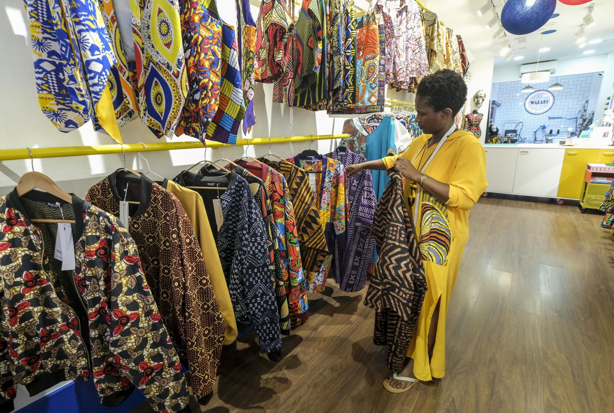 Comercio de ropa africana Wakabi Designs