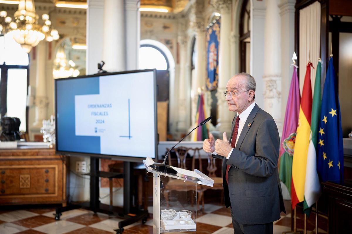 Francisco de la Torre, durante la rueda de prensa de presentación de las ordenanzas fiscales de Málaga de 2024.