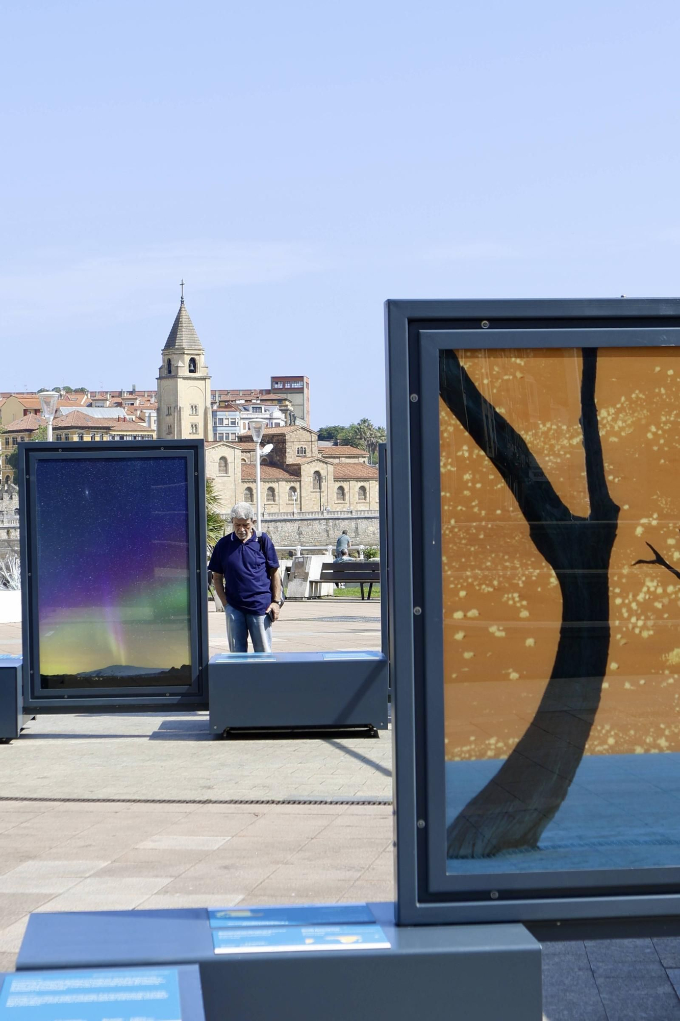 Exposición "Colores del mundo" en Gijón en El Náutico