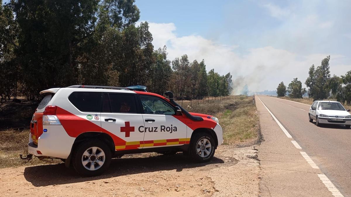 Cruz Roja ha movilizado un equipo de emergencias hasta la zona.