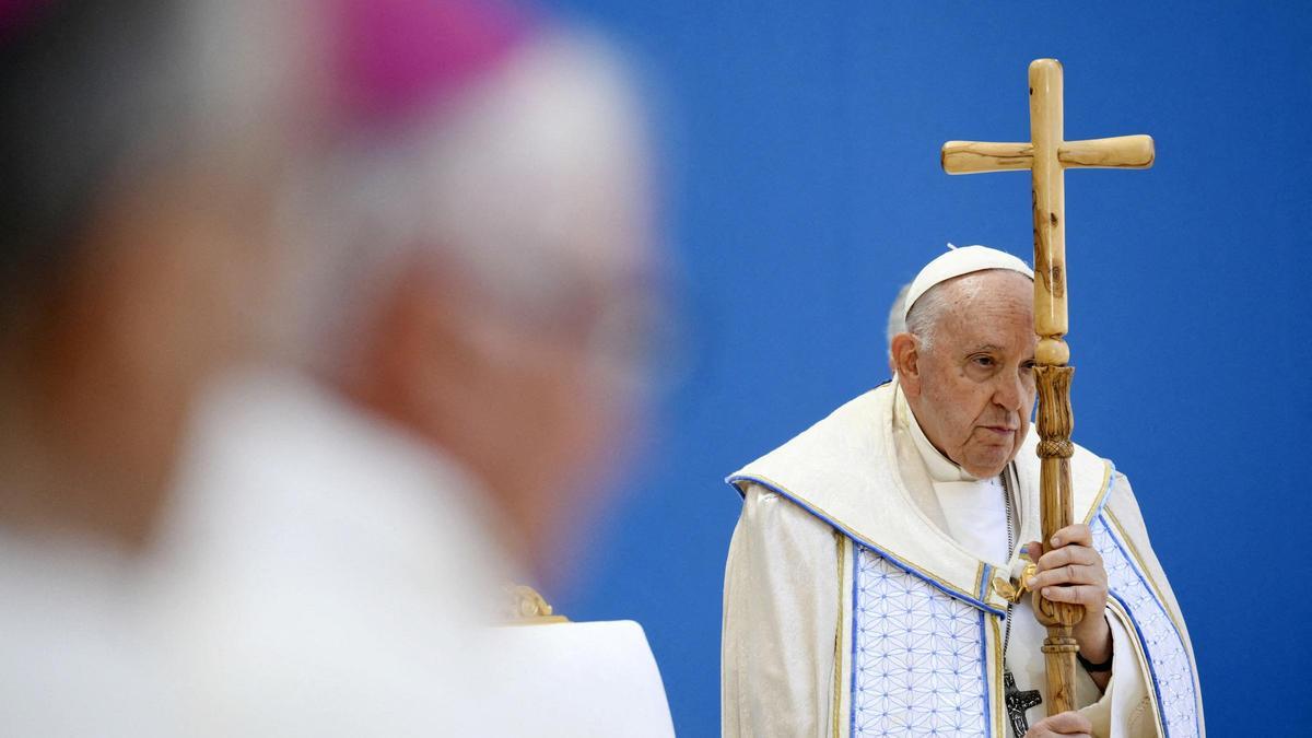 El Papa Francisco durante una misa en septiembre de 2023 en el Estadio Vélodrome de Marsella, en Francia (archivo)