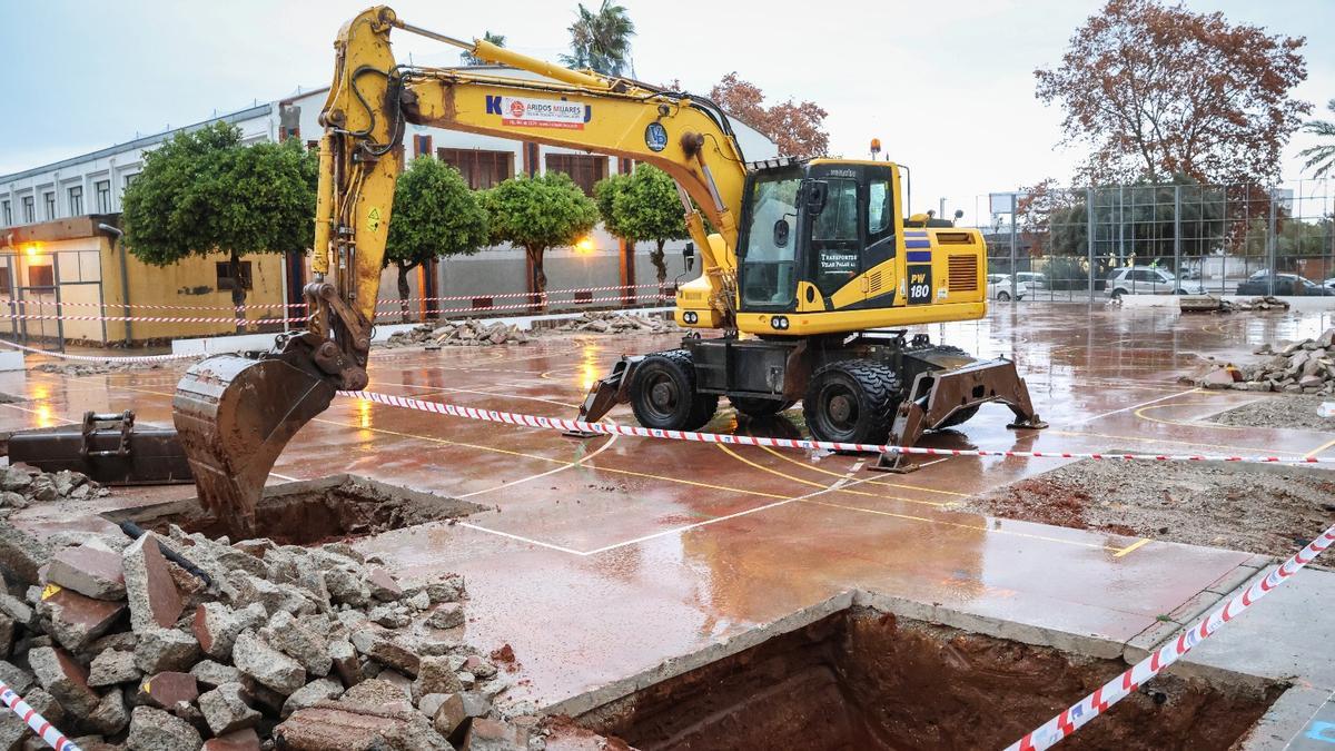 Onda inicia les obres de teulada de la pista exterior del Pavelló Municipal per a ampliar el seu ús tot l'any.
