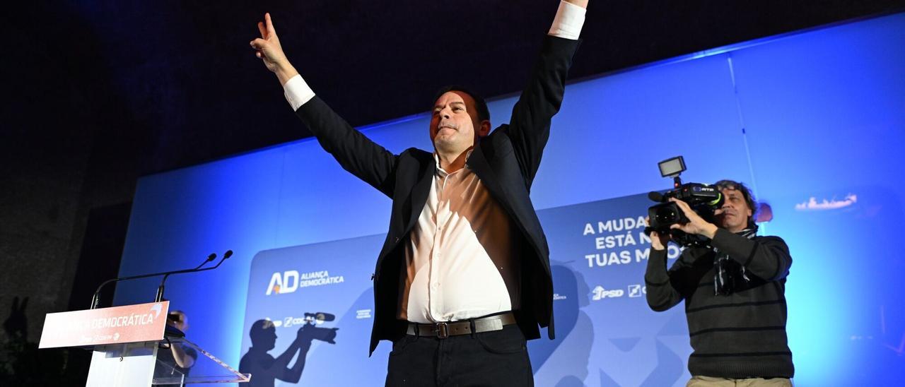 El líder del Partido Social Demócrata, Luis Montenegro, en un mitin de campaña.