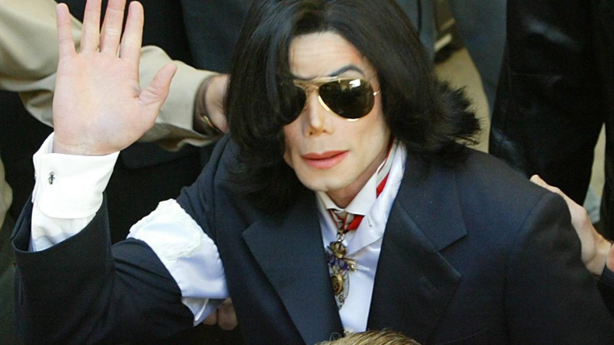 La autopsia de Michael Jackson reveló que padecía vitíligo.