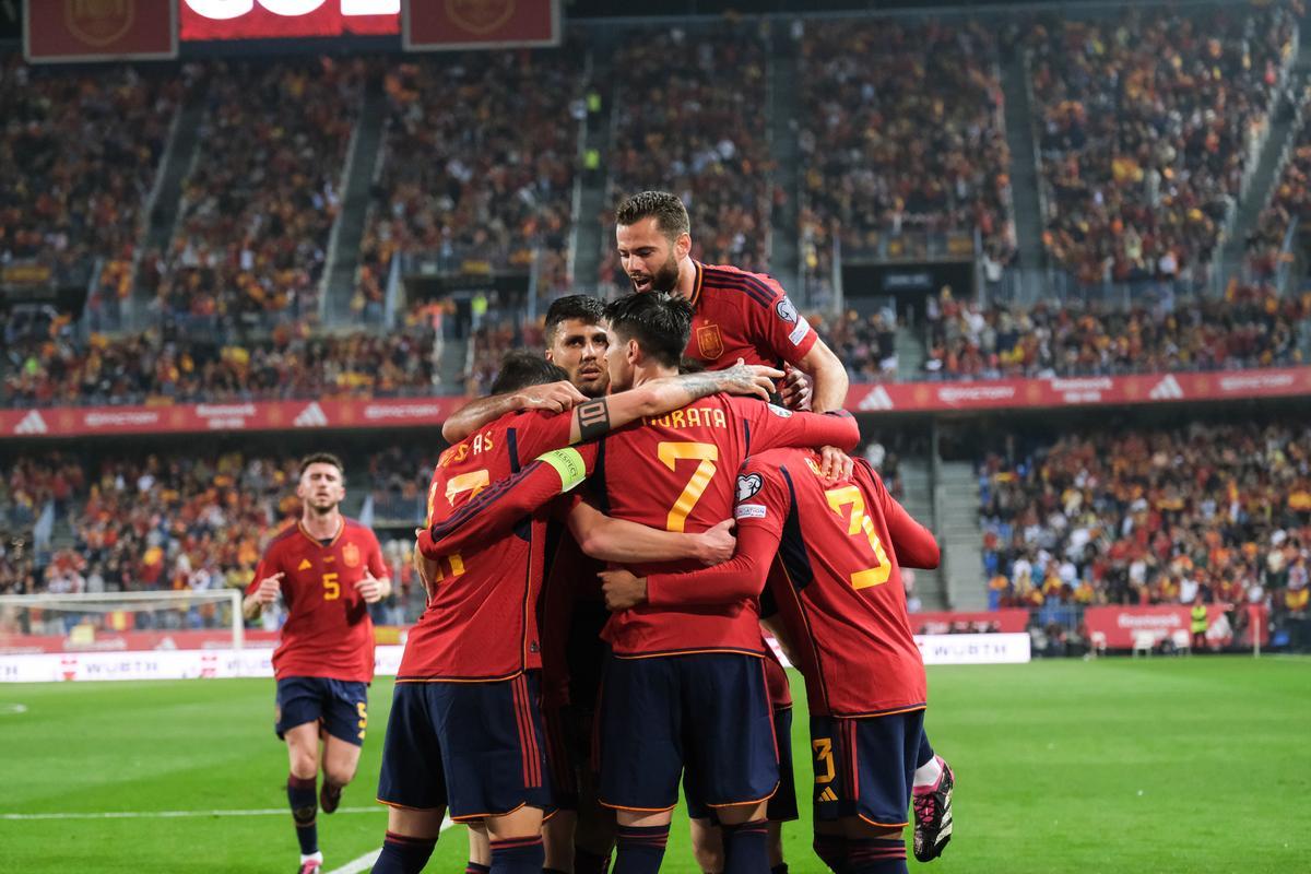 La Roja juega en Málaga contra Noruega, en imágenes