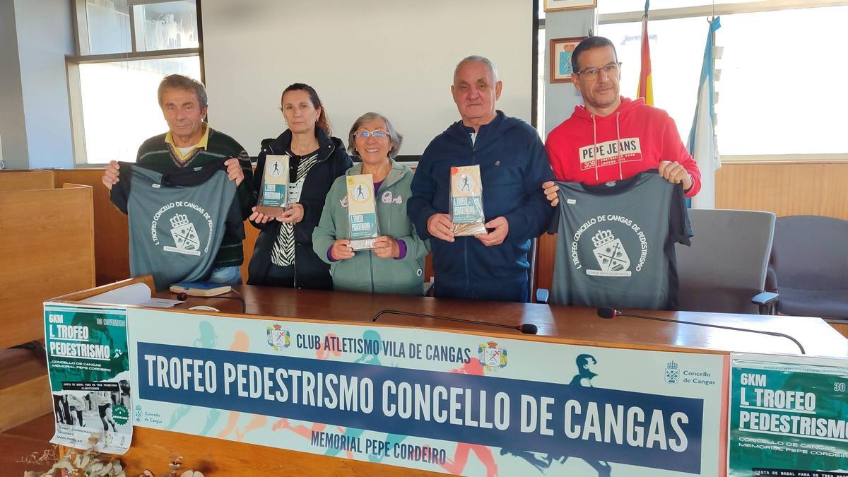 La presentación del Trofeo Pedestrismo Concello de Cangas-Memorial Pepe Cordeiro.