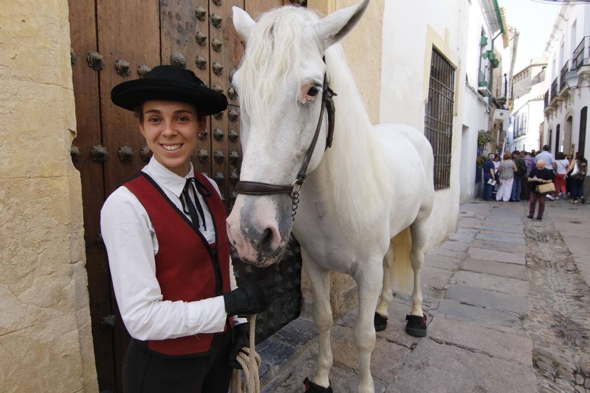 Leyendas, caballos y oficios para la ruta de las callejas