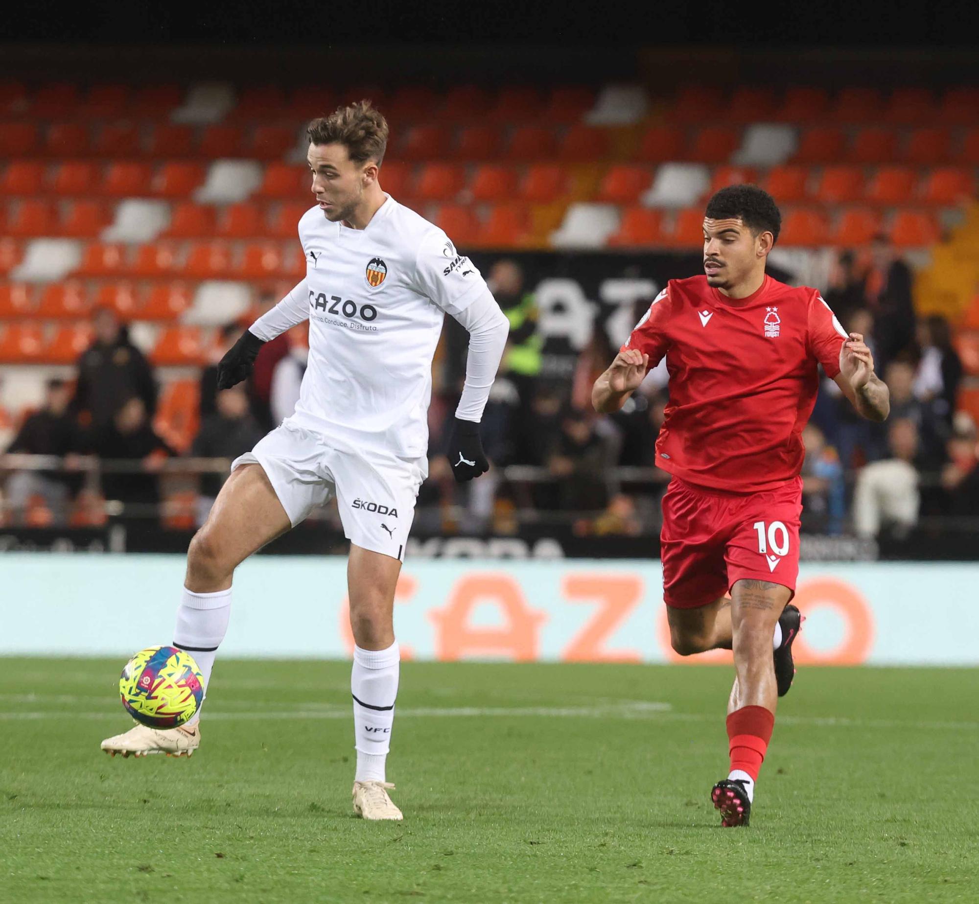 Valencia CF - Nottingham Forest en imágenes