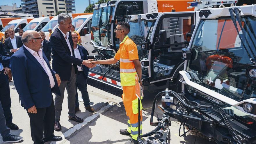 Badalona suma 149 treballadors i 40 camions al servei de neteja