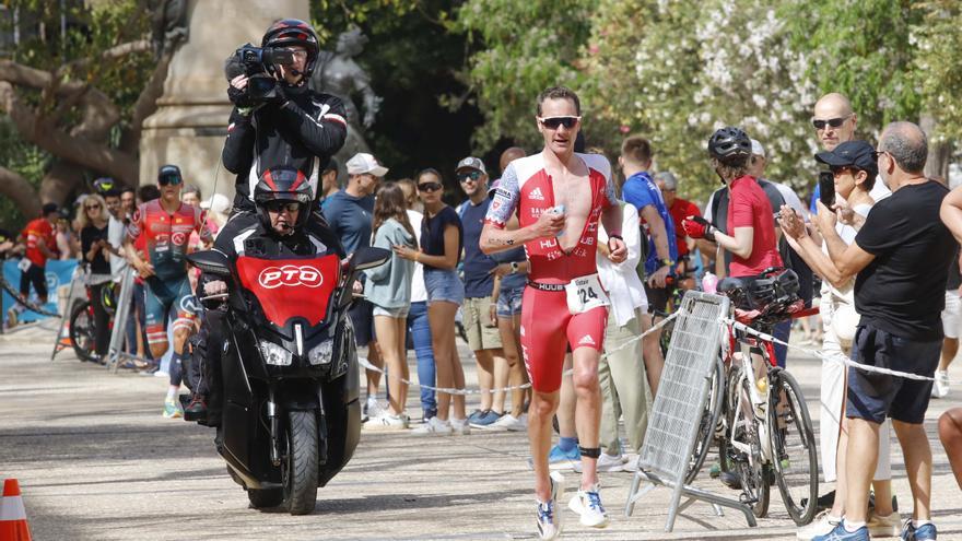 Neumann y Haug conquistan en Ibiza un brutal European PTO Open de triatlón