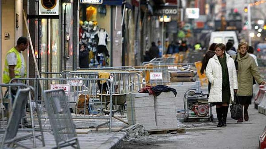 La calle Sanjurjo Badía está en obras desde hace meses.