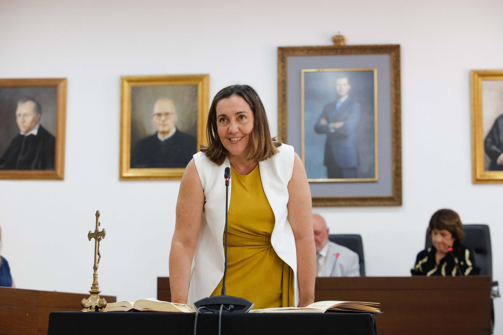 Galería de imágenes de la toma de posesión de Vicent Roig como alcalde de Sant Josep
