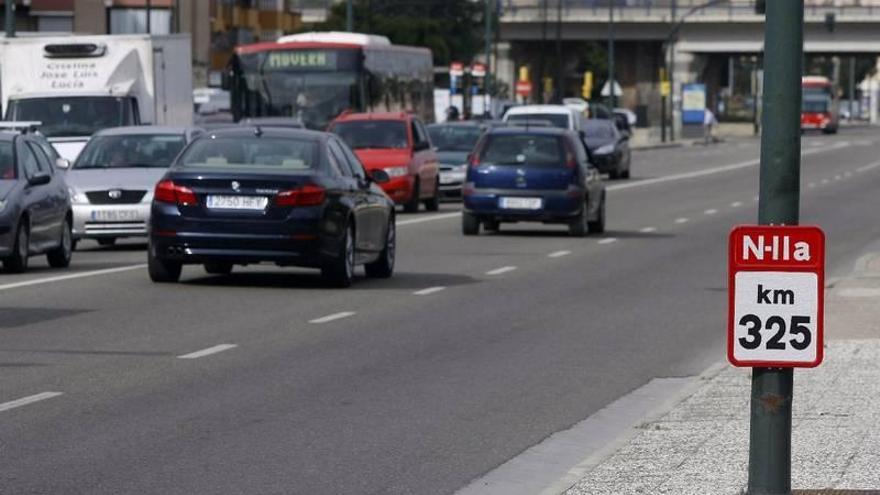 El barrio pide segregar la línea 21 de bus para mejorar la movilidad