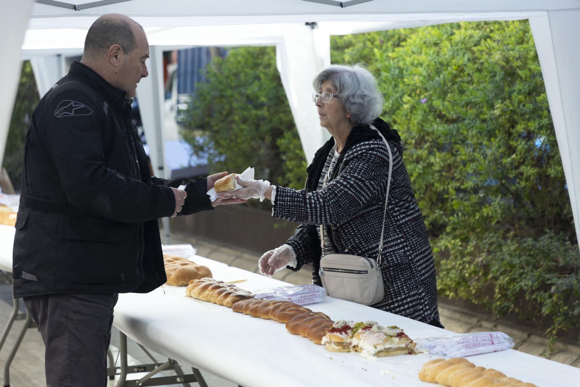 Torrent vive el Sant Blai más multitudinario