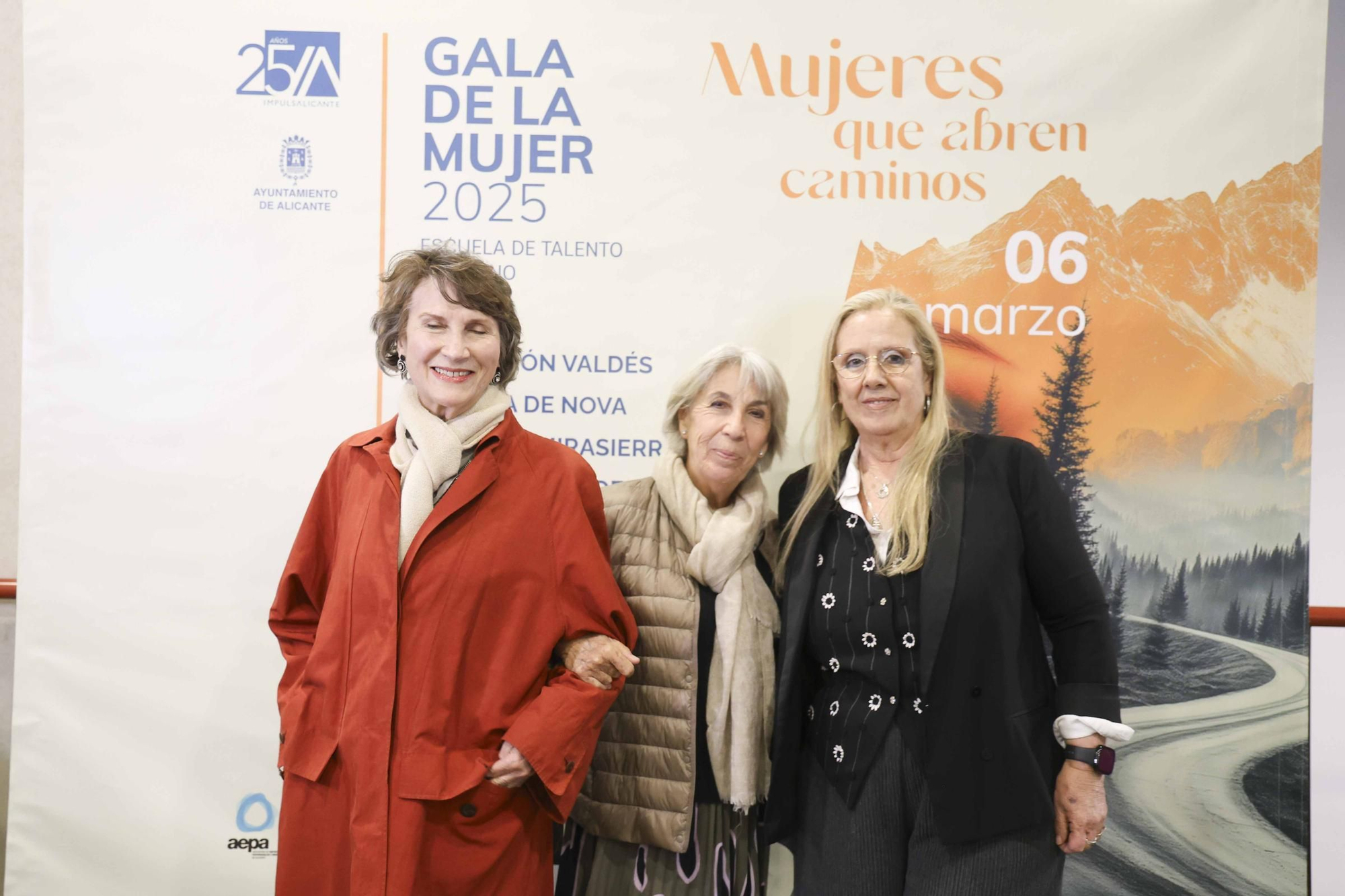 "Mujeres que abren caminos"
