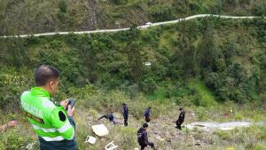 Suben a 27 los fallecidos por accidente de bus en norte de Perú y piden detener al chofer
