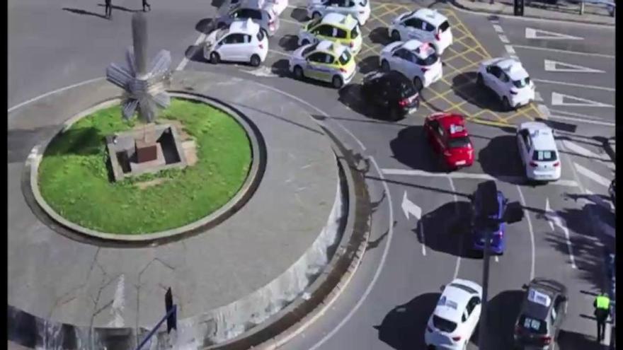 Las autoescuelas paralizan el centro de Alicante