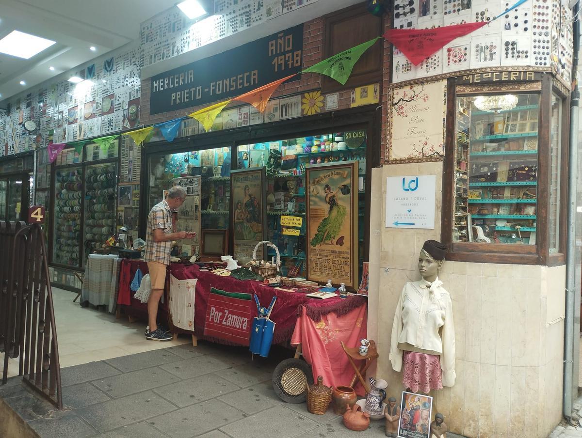 La Mercería Fonseca situada en la Calle Cortinas de San Miguel