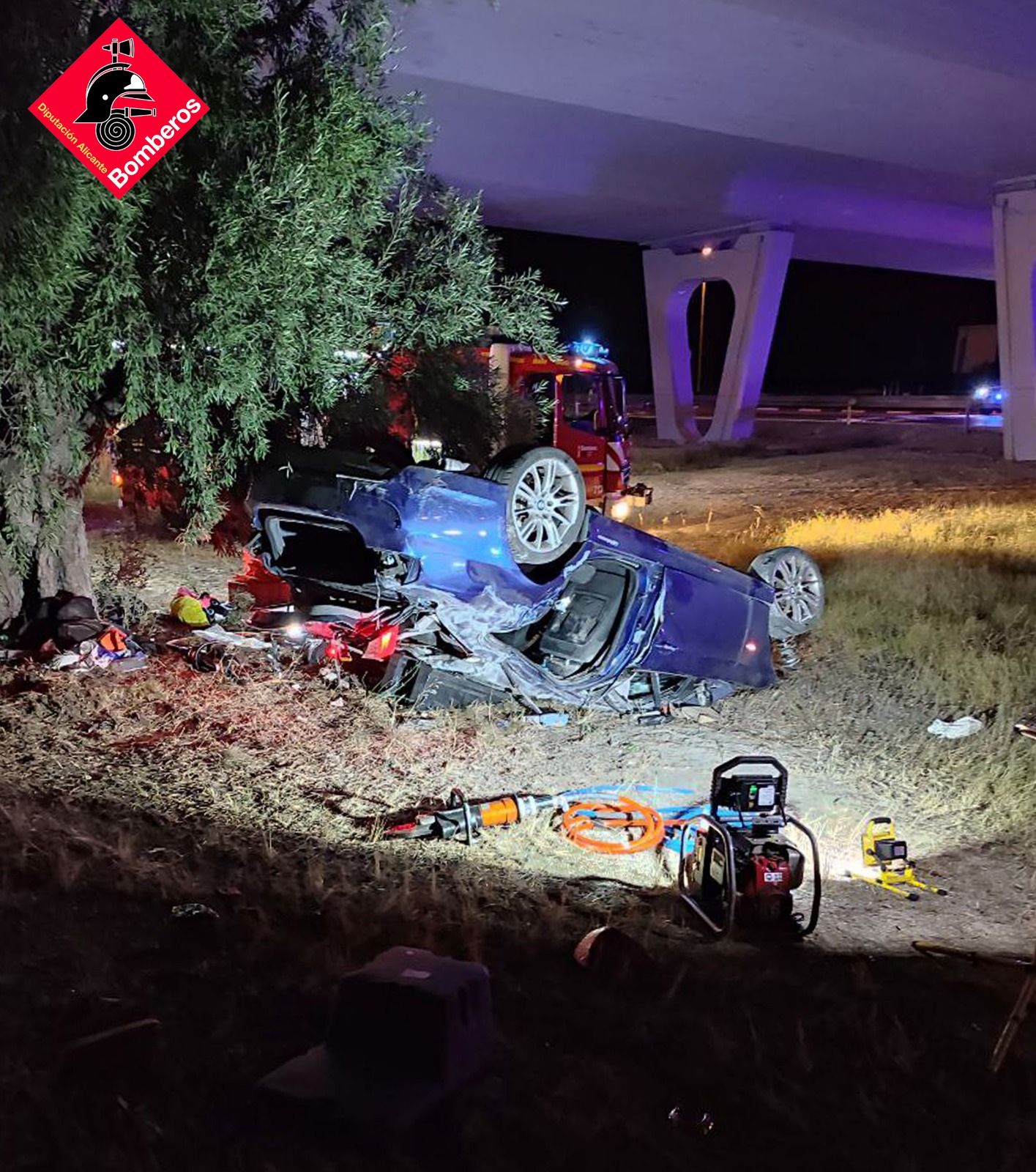 Accidente en la rotonda de la Universidad de Alicante