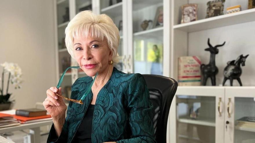 La vida desconocida de Isabel Allende: tres matrimonios, dos hijos y la tragedia que marcó para siempre a la escritora