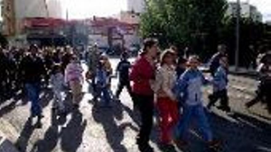 Quejas de los padres del colegio Enrique Iglesias