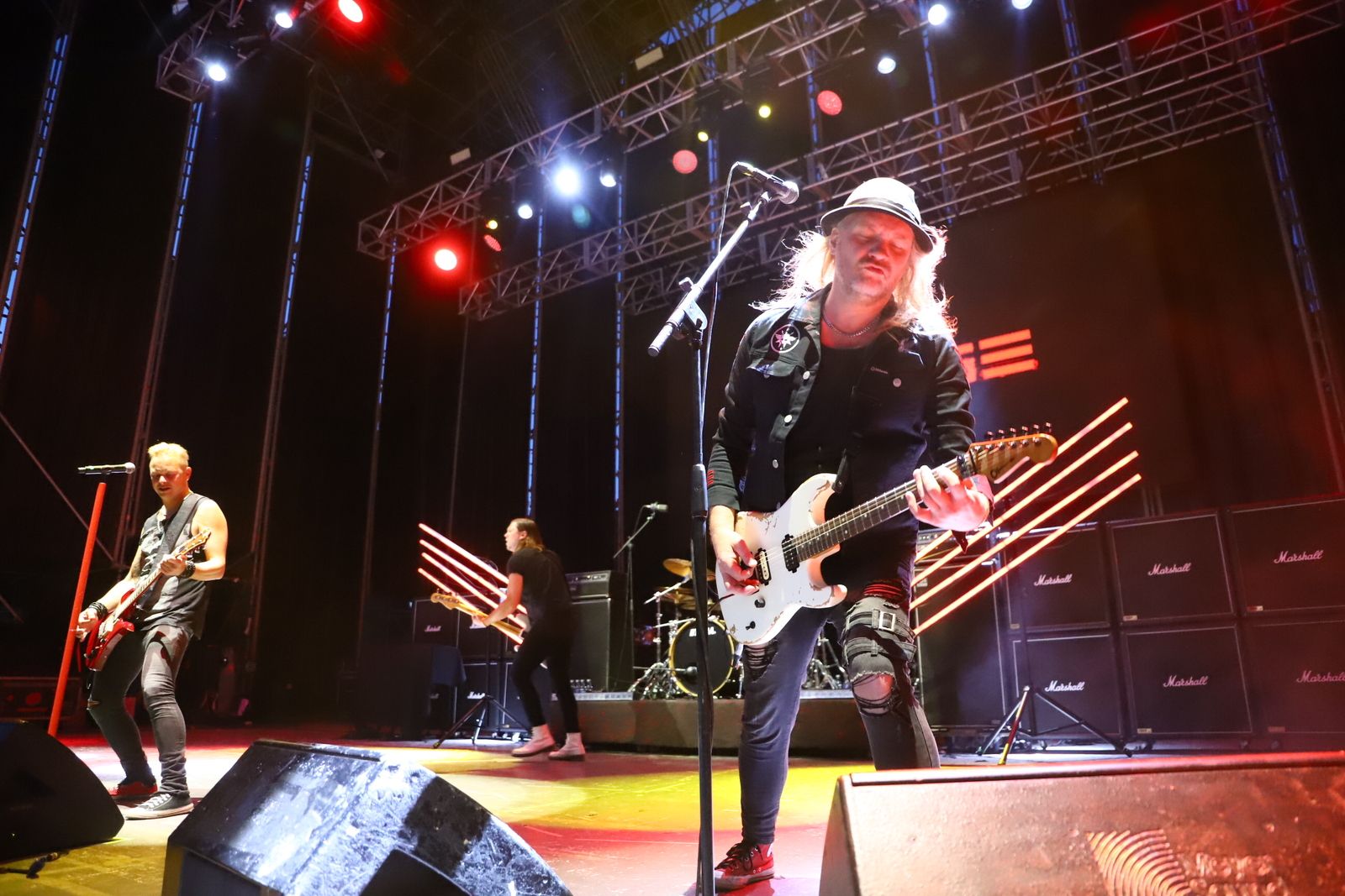 Eclipse y Doro Band clausuran el Festival de la Guitarra 2024