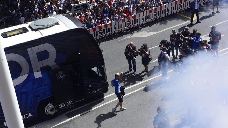 Llegada del Deportivo a Riazor para el partido ante Las Palmas
