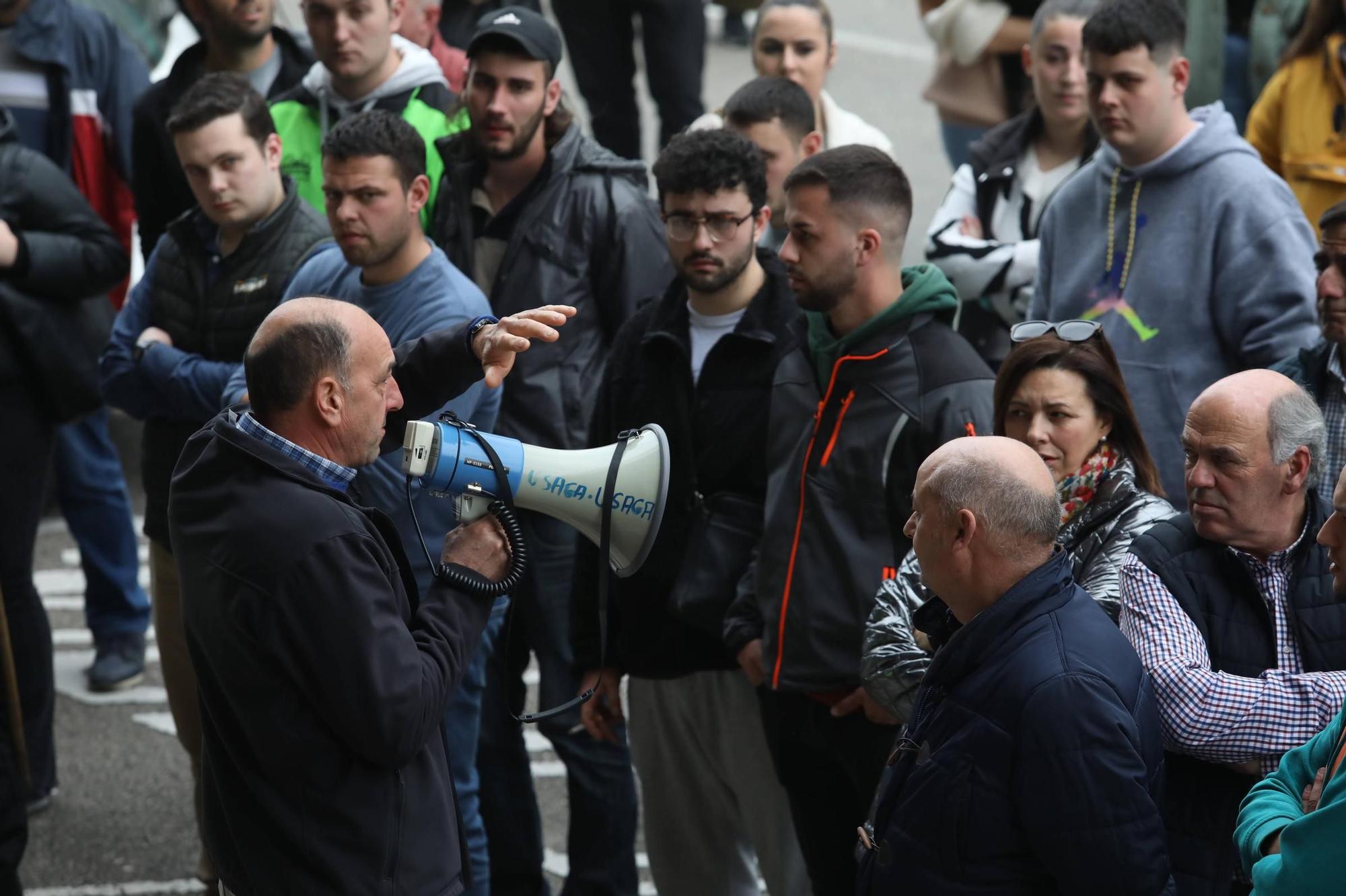 Protestas de los ganaderos y agricultores en Oviedo