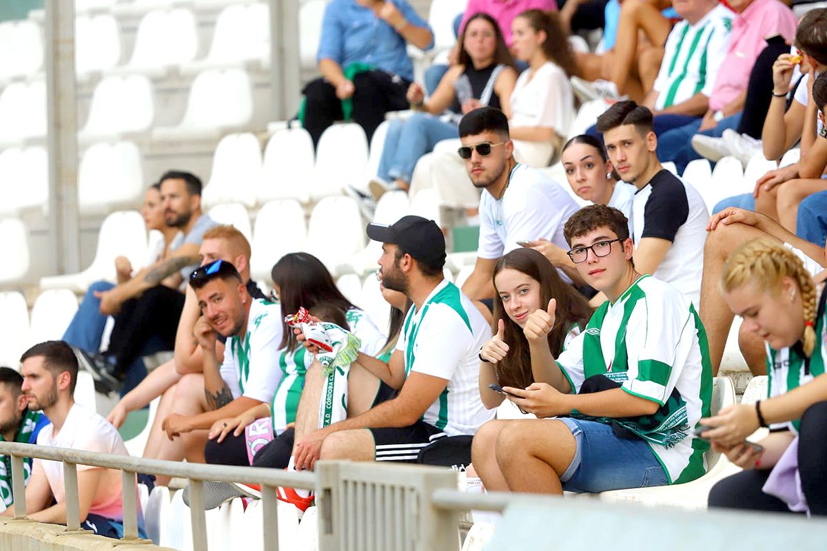 Las imágenes de la afición del Córdoba CF - Sanse