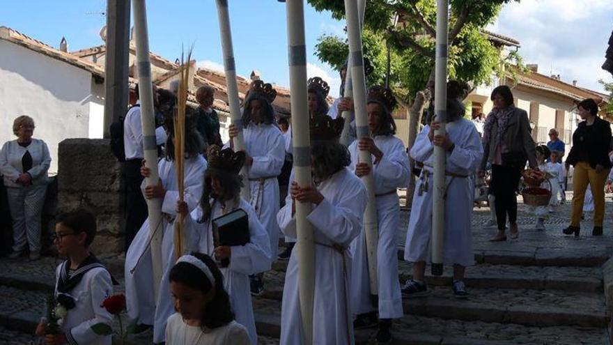 Un Corpus marcado por la lluvia llena de tradición la provincia