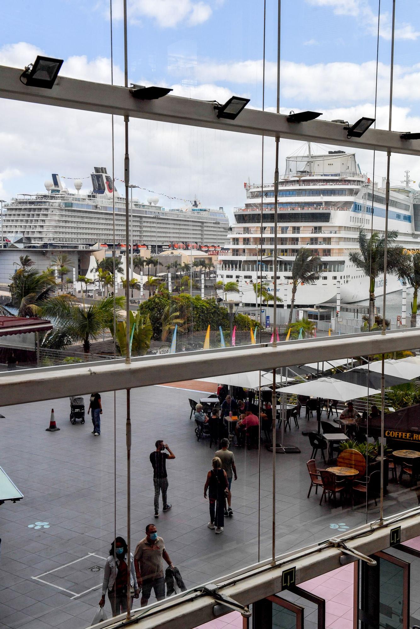 Cruceros en el Puerto de Las Palmas (07/11/2021)