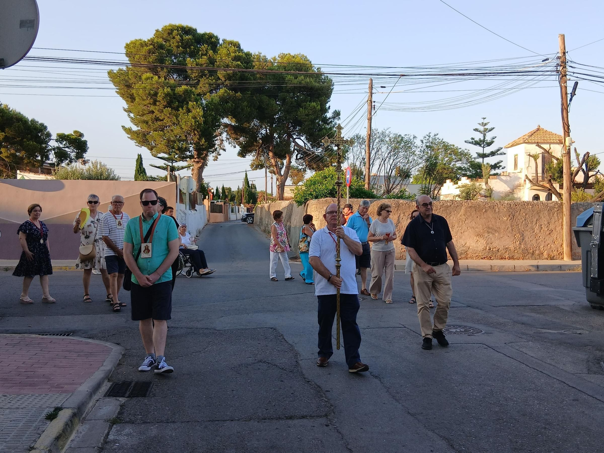 Misa y procesión en las fiestas del barrio El Progreso en Vila-real