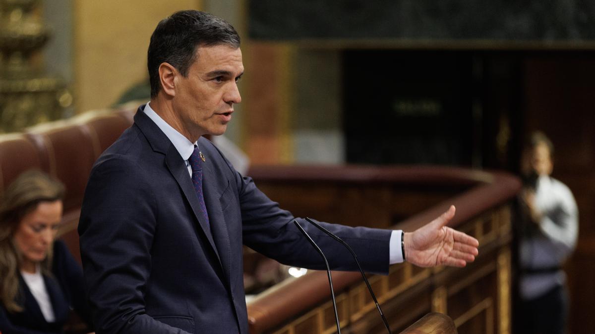 Pedro Sanchez, Ministerpräsident von Spanien, nimmt an der zweiten Sitzung des Misstrauensantrags im Abgeordnetenhaus teil. Die Debatte über einen Misstrauensantrag der rechtspopulistischen Vox-Partei gegen den linken Ministerpräsidenten Sanchez wird fortgesetzt.