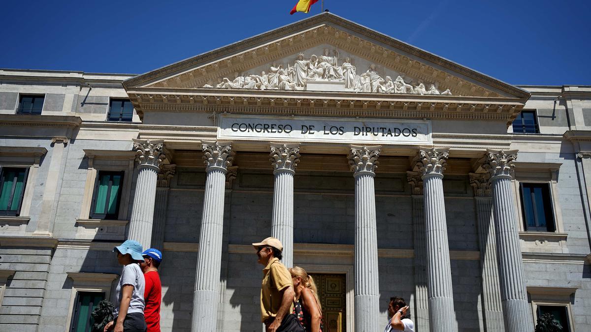 Vista la fachada del Congreso de los Diputados .