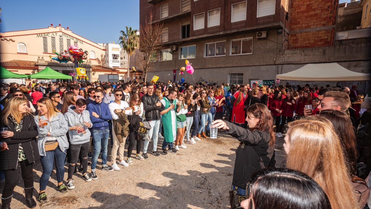 Imatge d'un Mig Any de Moros i Cristians a Oliva